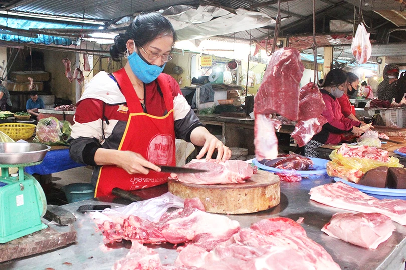 Sau chỉ thị cách ly toàn xã hội, chợ dân sinh, siêu thị Hà Tĩnh vẫn đầy ắp hàng hóa phục vụ