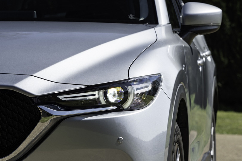 Mazda CX-5 2020 có giá từ 33.000 USD, bổ sung màu mới