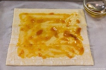 Bánh táo nướng ngon hết ý cho ngày tránh dịch bên gia đình