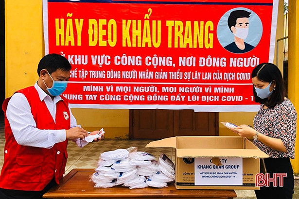 Lộc Hà quyên góp gần 2 tỷ đồng hỗ trợ phòng, chống dịch Covid-19
