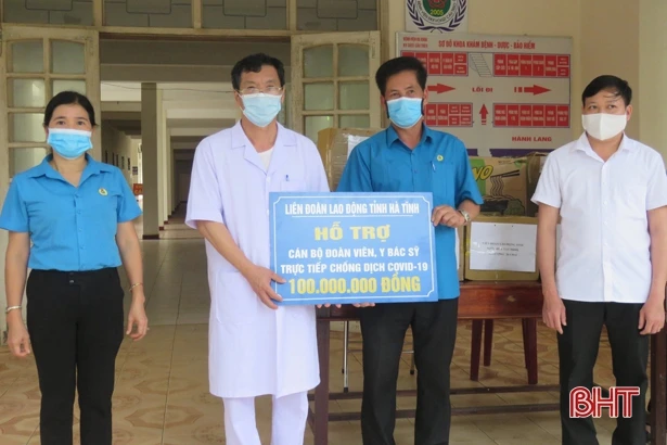 Hơn 500 trăm triệu đồng hỗ trợ đoàn viên công đoàn ngành y tế Hà Tĩnh chống dịch