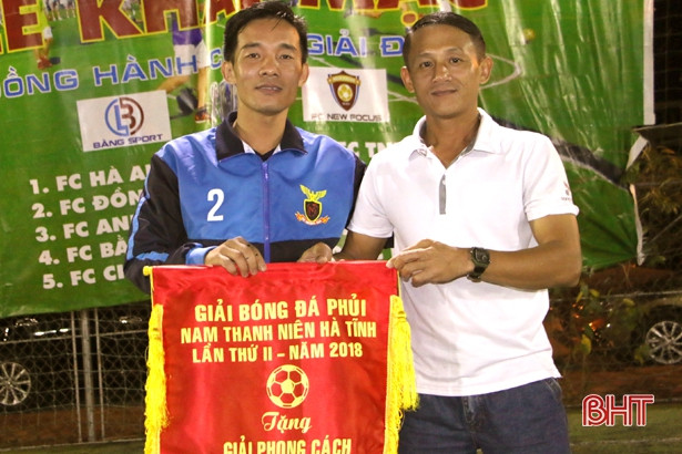 FC Newfocus giật cúp Giải bóng đá nam thanh niên TP Hà Tĩnh