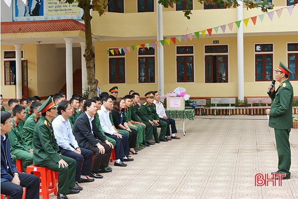 Chủ tịch UBND tỉnh Hà Tĩnh: Bộ đội cụ Hồ, từ nhân dân mà ra, vì nhân dân mà phục vụ