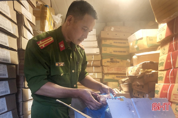 Phát hiện hàng trăm kg thực phẩm đông lạnh không có chứng từ hợp lệ