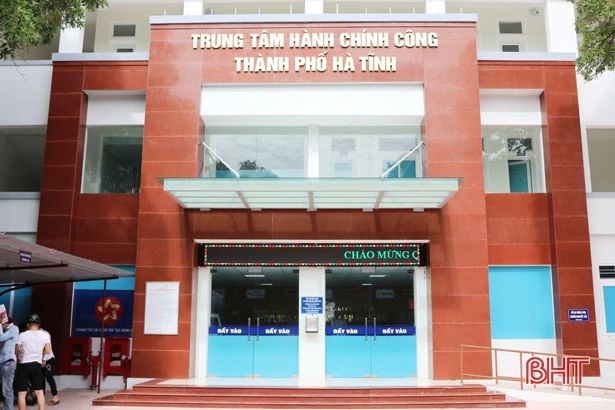 Nhiều trung tâm HCC cấp huyện đạt hơn 99% xử lý hồ sơ trước và đúng hạn