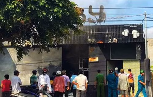 Cháy nhà hàng ở Đồng Nai, 6 người chết