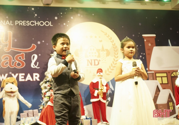 “Vui Giáng sinh – Chào năm mới” tại các trường ở TP Hà Tĩnh