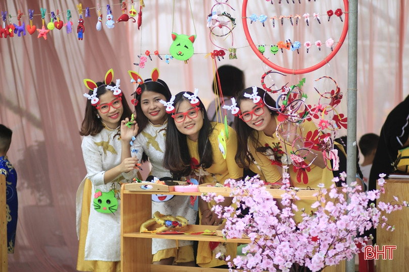 Lung linh sắc màu lễ hội ẩm thực ở Trường Mầm non Trung Kiên