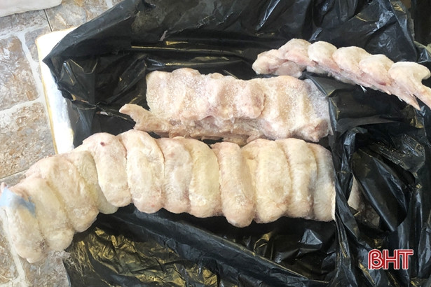 Phát hiện hàng trăm kg thực phẩm đông lạnh không có chứng từ hợp lệ