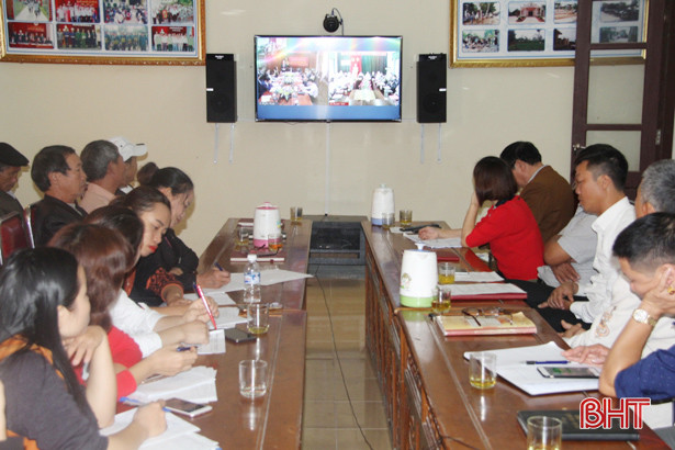 Nghi Xuân khai thác hệ thống truyền hình hội nghị trực tuyến đầu tiên Hà Tĩnh