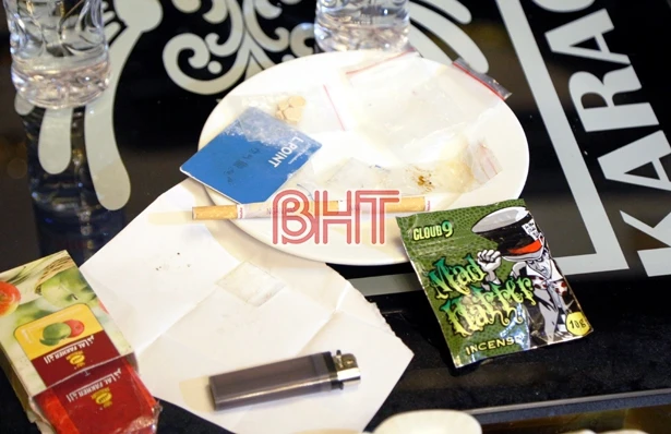 Bắt quả tang 13 đối tượng sử dụng ma túy trong quán Karaoke tại Hương Khê