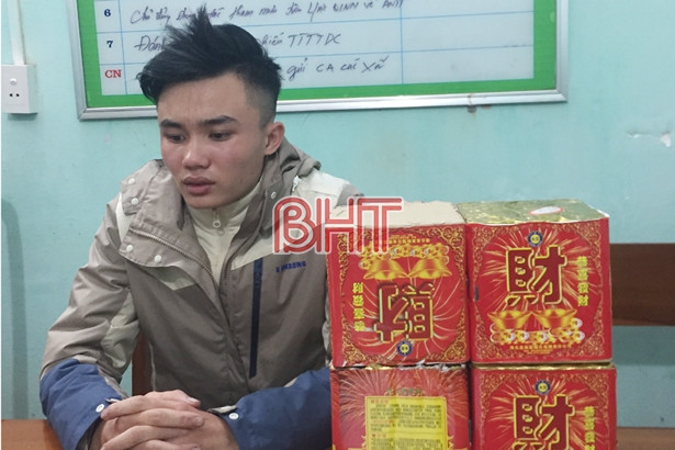 Mua gần 6 kg pháo về để... “đốt chơi”!