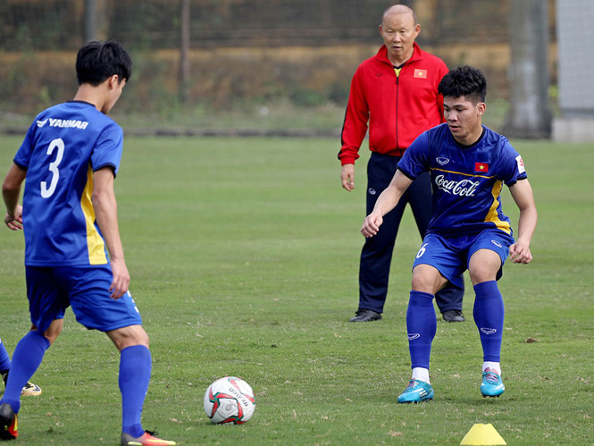 Tuyển Việt Nam: Nếu Trọng Hoàng không đá Asian Cup, ai sẽ thay?