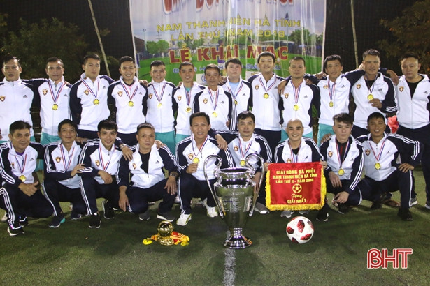 FC Newfocus giật cúp Giải bóng đá nam thanh niên TP Hà Tĩnh