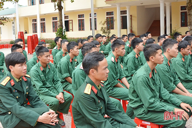 Chủ tịch UBND tỉnh Hà Tĩnh: Bộ đội cụ Hồ, từ nhân dân mà ra, vì nhân dân mà phục vụ