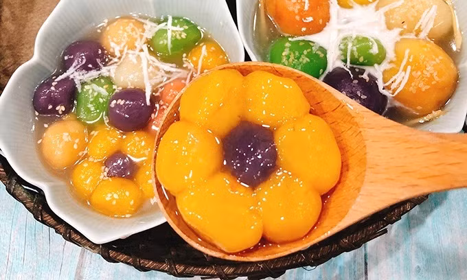 Cách làm chè trôi nước ngũ sắc vừa đẹp, vừa ngon ngất ngây