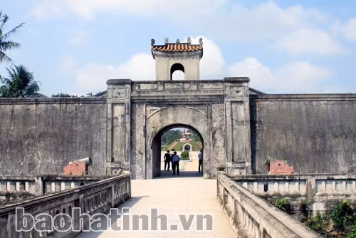 Cửa tiền Thành cổ Quảng Trị