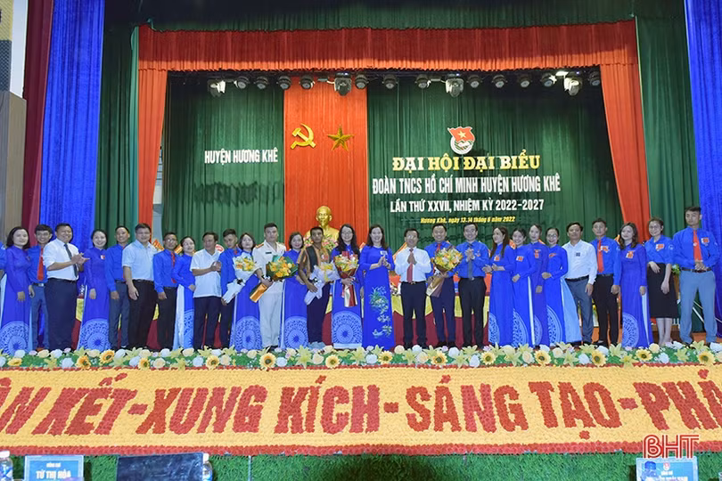 Xây dựng thế hệ thanh niên Hương Khê “tâm trong, trí sáng, hoài bão lớn”