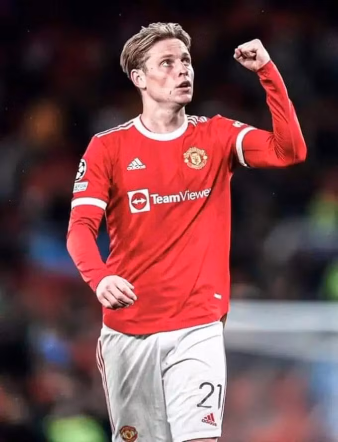 Những thương vụ “bom tấn” của Man Utd bằng photoshop