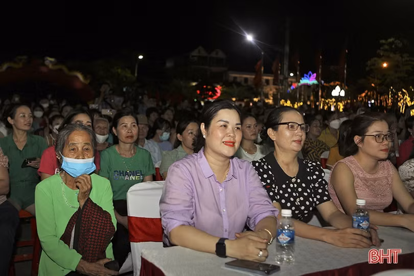 Hội Phụ nữ TX Kỳ Anh giành giải đặc biệt Liên hoan Hát ru và Dân vũ Hà Tĩnh