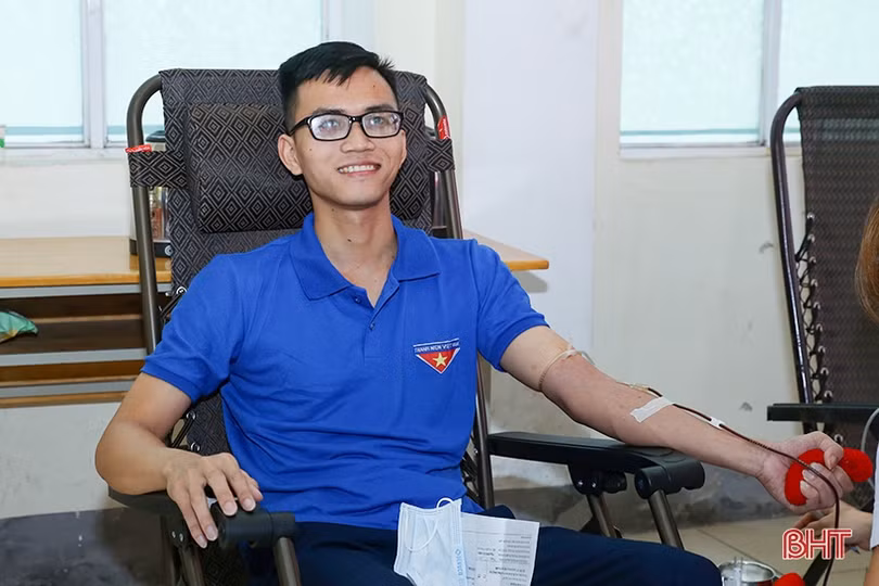 Đoàn viên Khối CCQ&DN Hà Tĩnh hiến 241 đơn vị máu