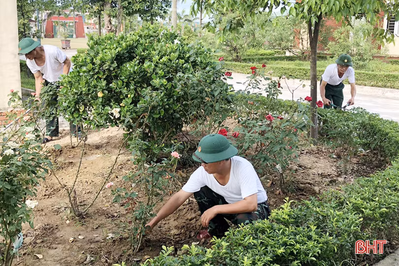 Xây dựng doanh trại chính quy, xanh - sạch - đẹp trong LLVT Hà Tĩnh