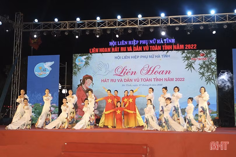 Hội Phụ nữ TX Kỳ Anh giành giải đặc biệt Liên hoan Hát ru và Dân vũ Hà Tĩnh