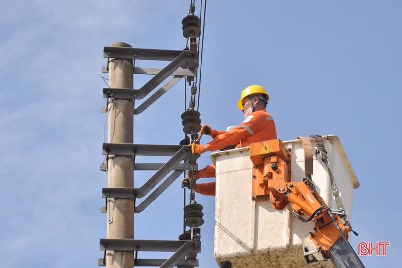 Điện lực Hà Tĩnh đẩy nhanh tiến độ các dự án nâng cấp lưới