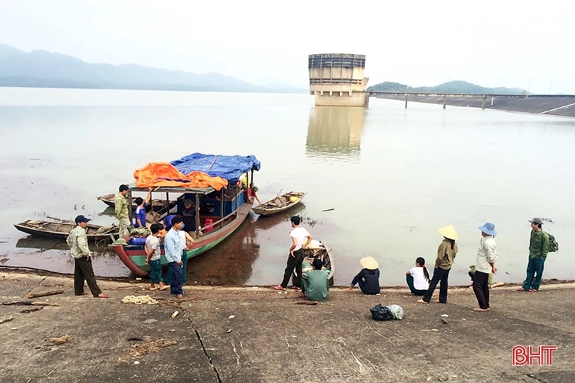Hoạt động bảo vệ rừng khu vực hồ Kẻ Gỗ gặp khó do... chưa có bến thuyền