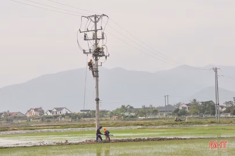 Điện lực Hà Tĩnh đẩy nhanh tiến độ các dự án nâng cấp lưới