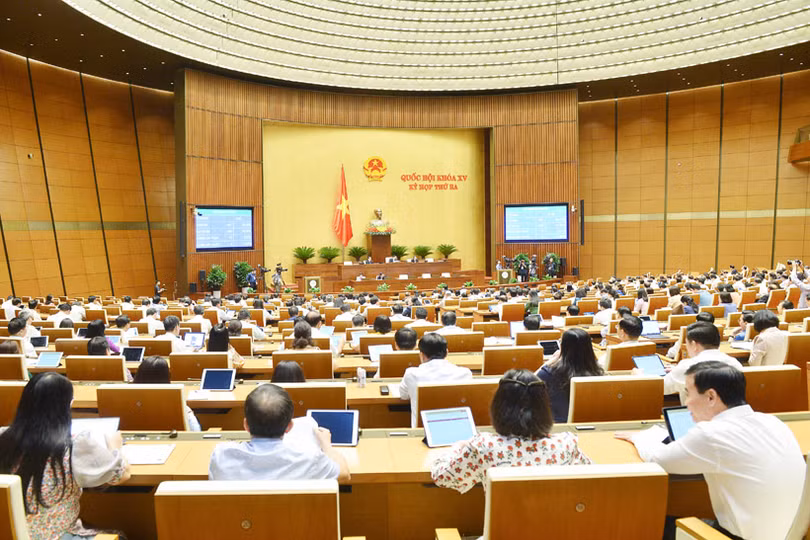 Quốc hội thông qua 2 luật và 7 nghị quyết quan trọng