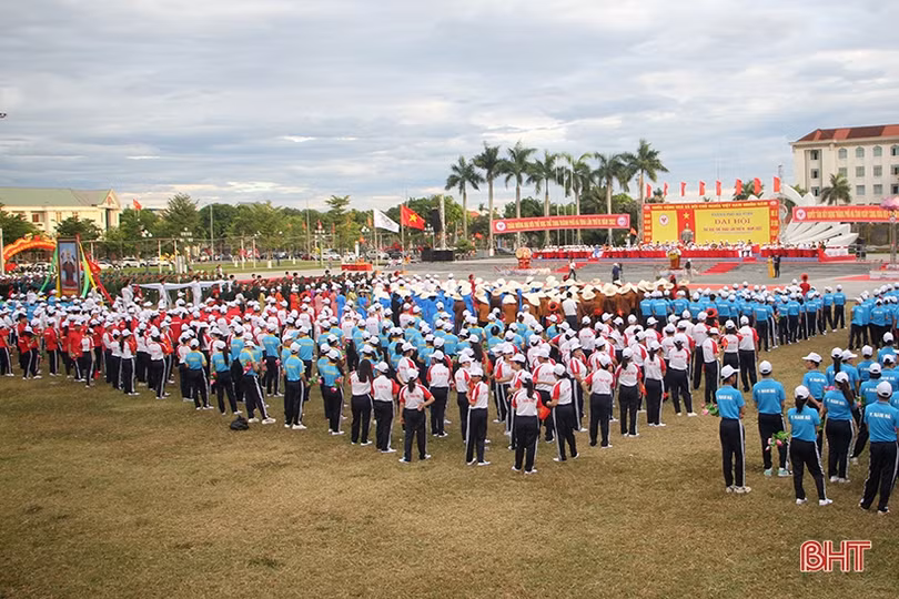 Những hình ảnh ấn tượng tại lễ khai mạc Đại hội TDTT thành phố Hà Tĩnh lần thứ IX năm 2022