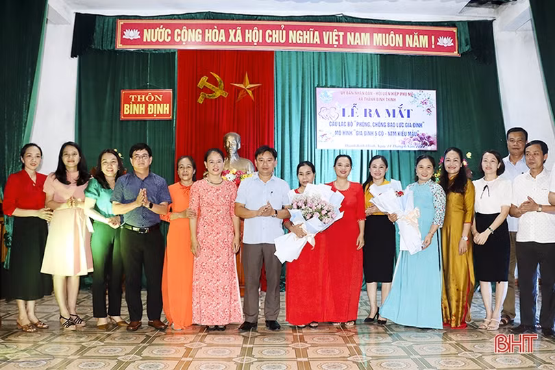 Ra mắt câu lạc bộ phòng chống bạo lực gia đình ở Đức Thọ