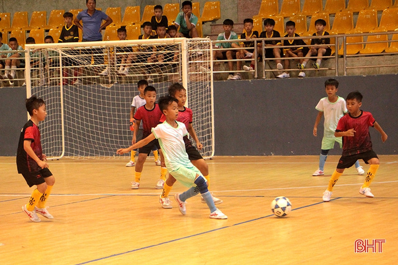 13 đội bóng tranh tài tại Giải Bóng đá Thiếu niên - Nhi đồng toàn tỉnh năm 2022