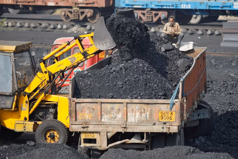 Nga “đại hạ giá” than đá, Ấn Độ mua ồ ạt