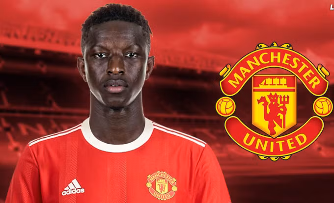 Những thương vụ “bom tấn” của Man Utd bằng photoshop