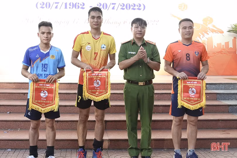 Đội Công an TP Hà Tĩnh vô địch Giải Bóng chuyền nam Công an Hà Tĩnh