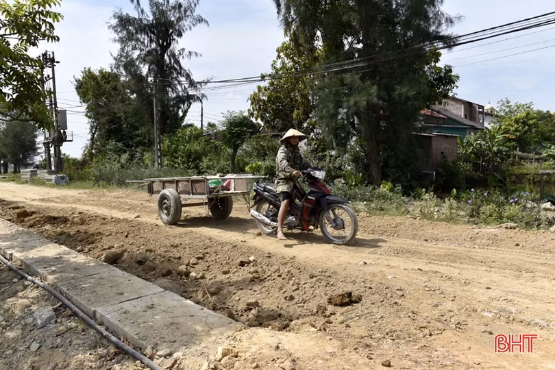 Công trình chỉnh trang đô thị ở TX Hồng Lĩnh chậm tiến độ, ảnh hưởng cuộc sống người dân