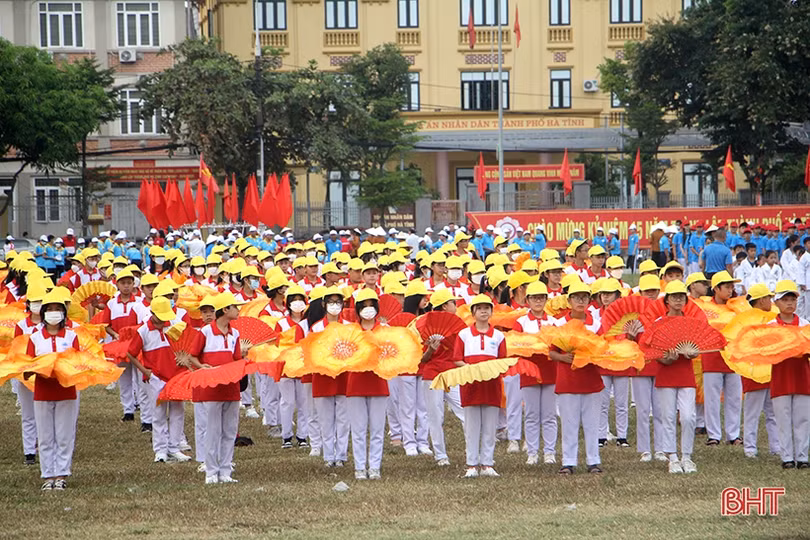 Những hình ảnh ấn tượng tại lễ khai mạc Đại hội TDTT thành phố Hà Tĩnh lần thứ IX năm 2022