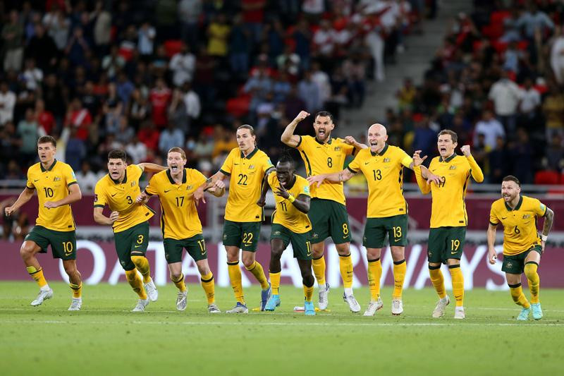 Thắng “đấu súng” cân não, Australia đoạt vé dự World Cup 2022