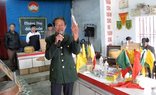 Người xướng quân (trước đây gọi là anh hề). Có thể nói đây là linh hồn của trò chơi.