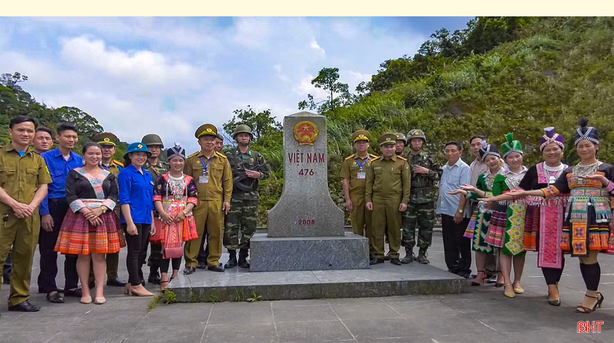 Làm sâu sắc, bền chặt hơn mối quan hệ hữu nghị, hợp tác Việt Nam - Lào
