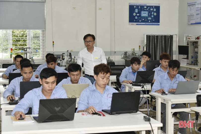 Trường Cao đẳng Công nghệ Hà Tĩnh có hơn 1.000 học sinh (khối lớp 10, 11, 12) vừa học THPT, vừa học nghề. bqbht_br_dt-dsc0535.jpg