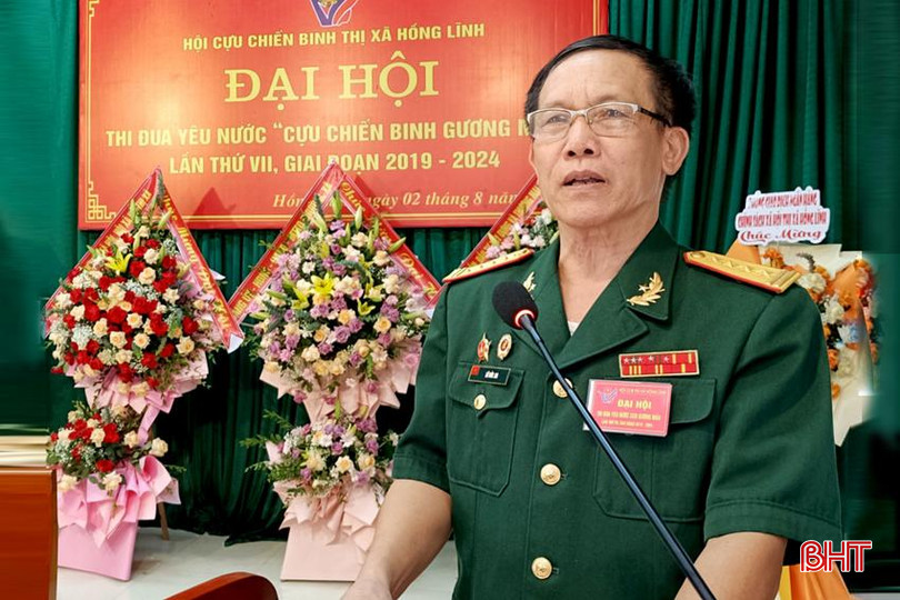 Ông Lữ Đức An - Phó Chủ tịch Hội Cựu chiến binh TX Hồng Lĩnh trình bày báo cáo tại đại hội. DT 599399af6ad.jpg