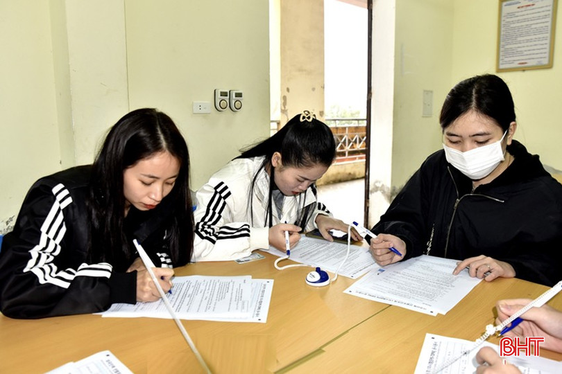 Lao động Hà Tĩnh đăng ký dự thi tiếng Hàn theo Chương trình EPS tại Trung tâm Dịch vụ việc làm Hà Tĩnh. 109d5120129t58819l0.jpg