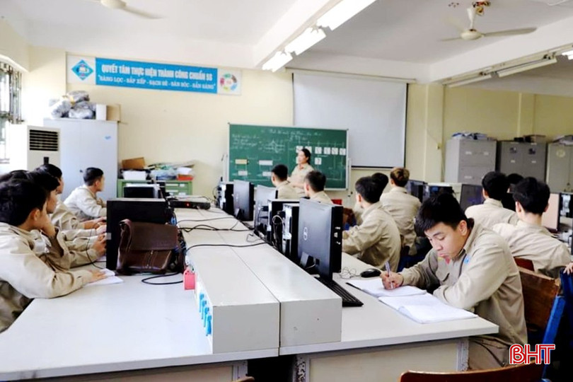 Năm học 2024 - 2025, Trường Cao đẳng Kỹ thuật Việt - Đức Hà Tĩnh đăng ký chỉ tiêu tuyển sinh hơn 2.500 học sinh, sinh viên và học viên với 18 ngành nghề. dt-d29ff004a086-6835.jpg