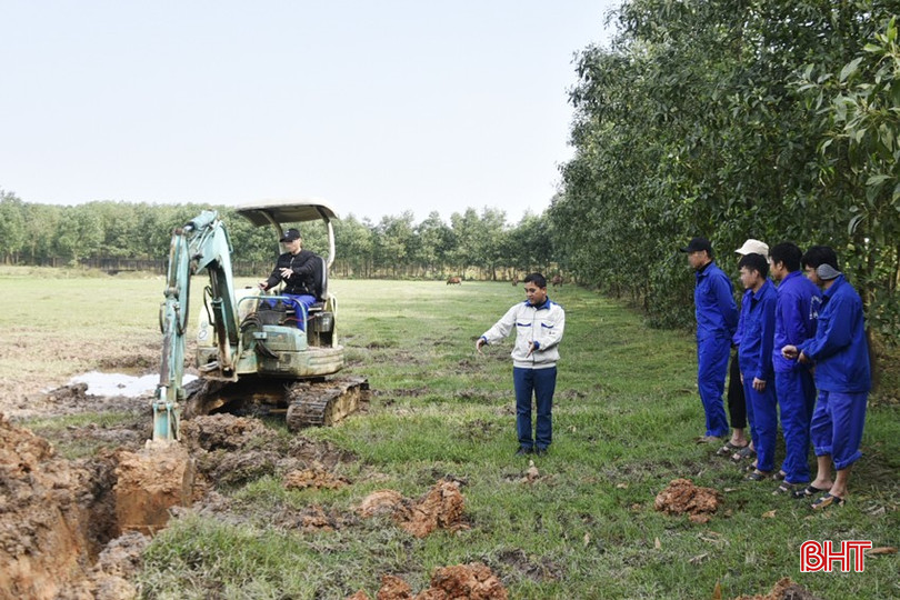 Học viên cai nghiện ma tuý tại Trung tâm Chữa bệnh - Giáo dục - Lao động xã hội Hà Tĩnh học nghề vận hành máy thi công công trình. bqbht_br_dt-dsc5170.jpg