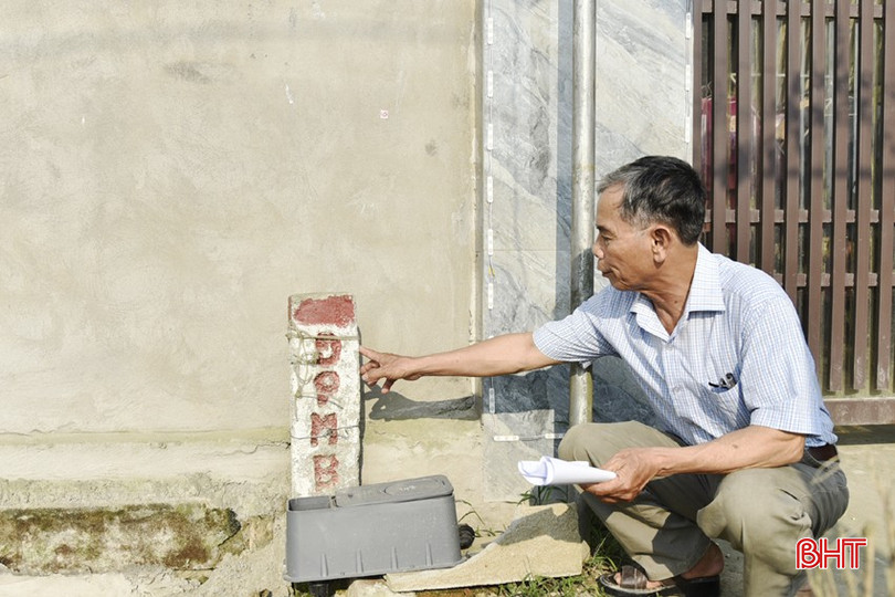 Nhiều hộ dân bị ảnh hưởng bởi dự án đường Nguyễn Thiếp đã thực hiện di dời tường rào để bàn giao đất cho nhà thầu thi công. bqbht_br_dt-dsc0243.jpg