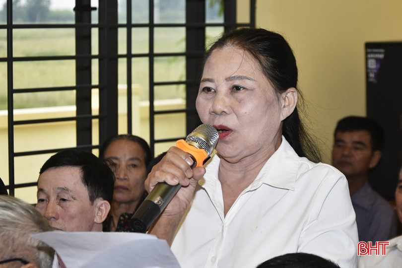 Bà Nguyễn Thị Bích Thuỷ - cử tri xã Thuận Lộc: "Đề nghị các cơ quan chức năng tăng cường thanh tra, kiểm tra và xử lý nghiêm những hành vi vi phạm về an toàn vệ sinh thực phẩm". dt-dsc3608-2396.jpg