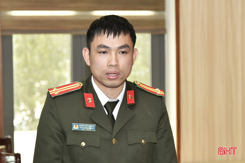 Trung tá Đoàn Thế Cường - Phó Trưởng phòng Tham mưu Công an tỉnh tiếp thu và giải đáp một số nội dung. bqbht_br_dt-dsc8705.jpg